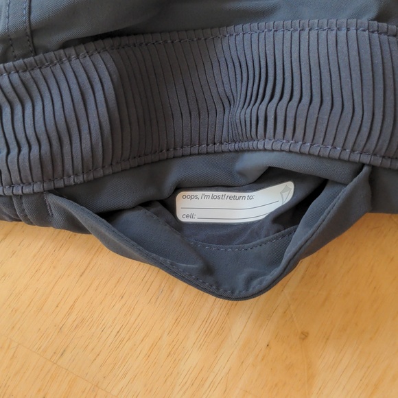 Ivivva Crop Joggers Dark Gray - Picture 4 of 5